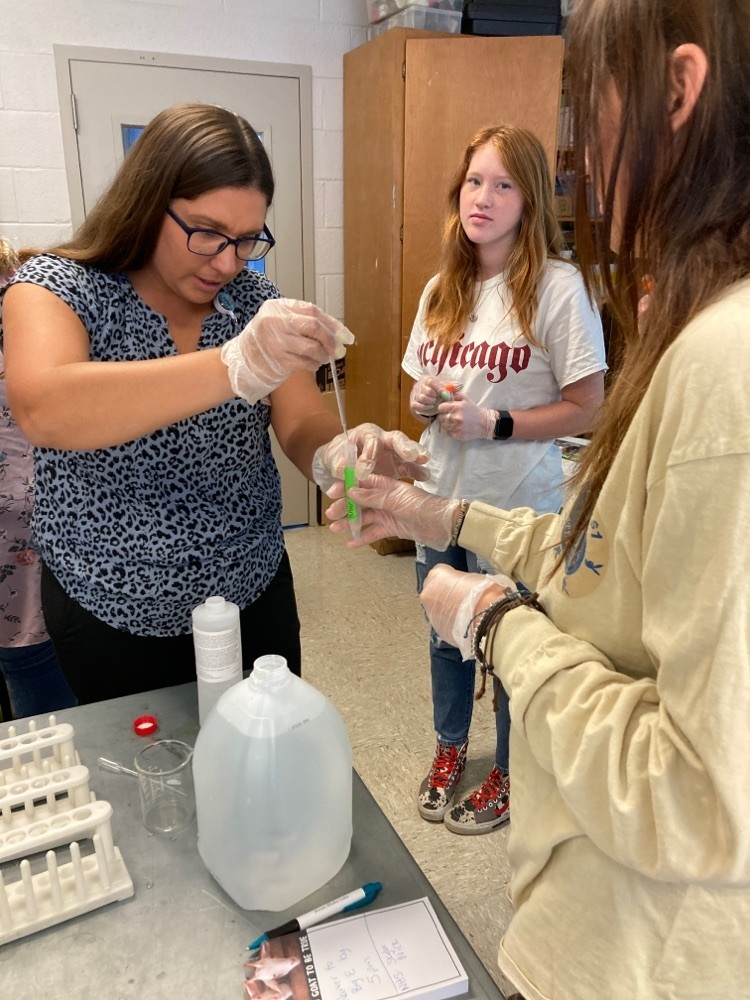teach using pipette with student
